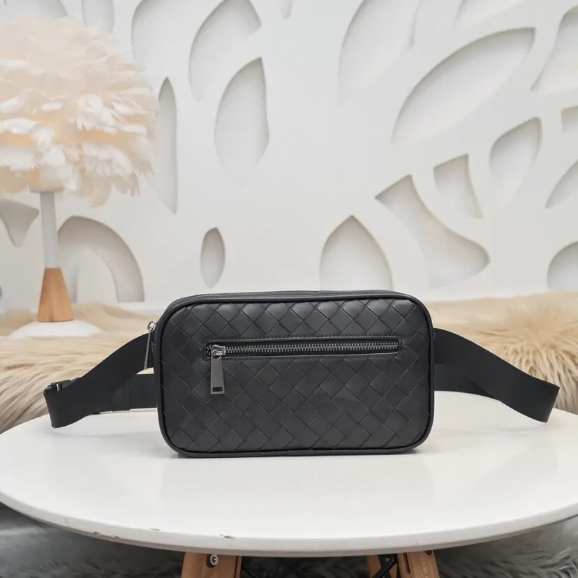 All categories 💚 Top version men’s bags 💚 BV 2024 new BV chest bag